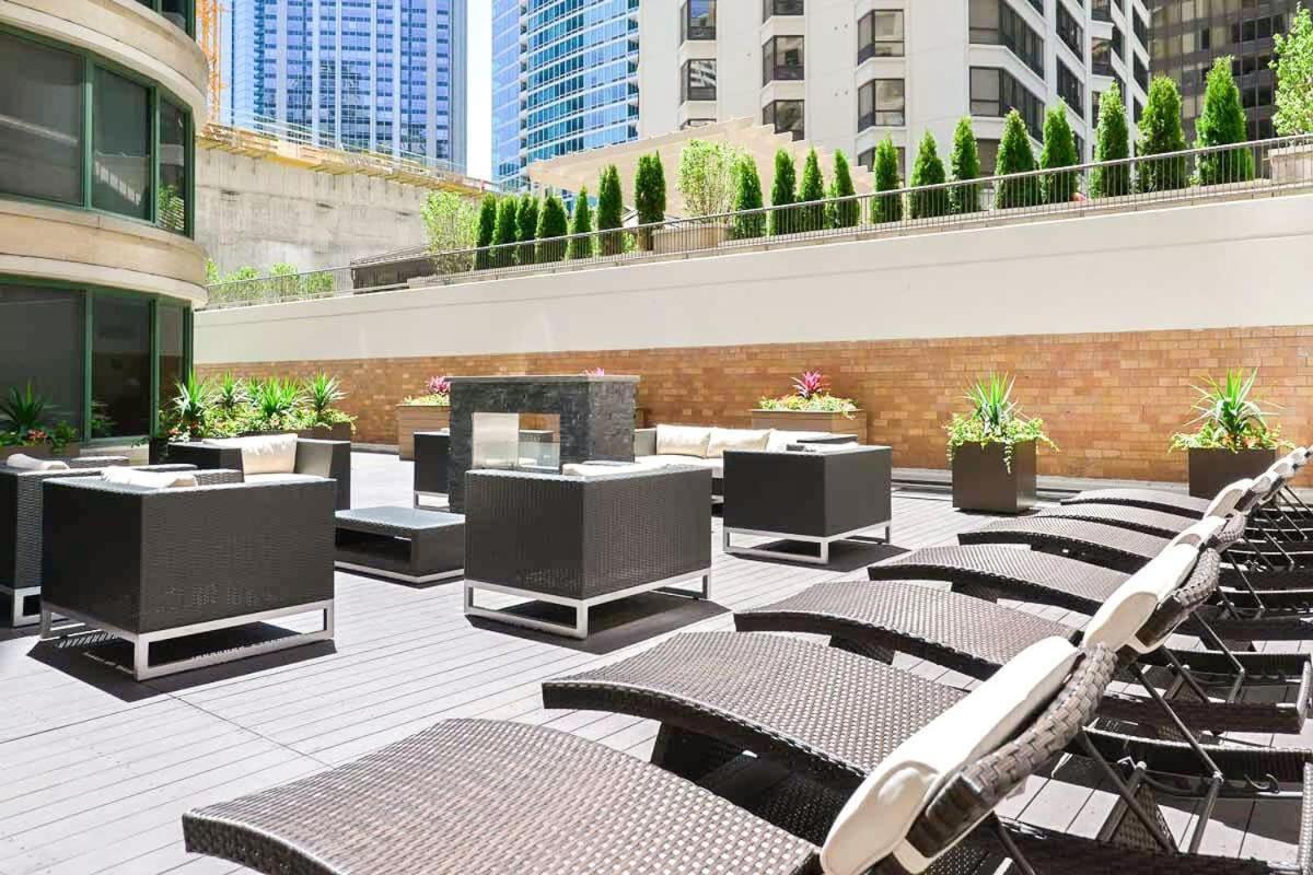 Apartment Ultimate 3br Luxury Near Navy Pier With Gym & Pool By Envitae Chicago
